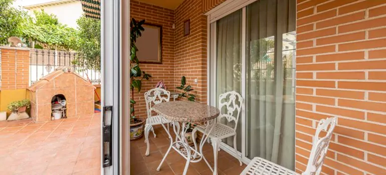 Adding Porch Enclosures To Your Home in Apopka, FL