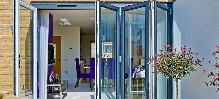 Commercial Door Glass Repair in Apopka, FL